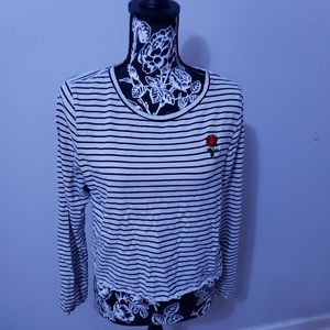 Black and white crop top